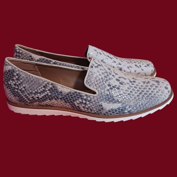 Comfortiva Ryen Womens Slip-On Shoes Cream/Black Snake Print Size 8.5M - Picture 12 of 15